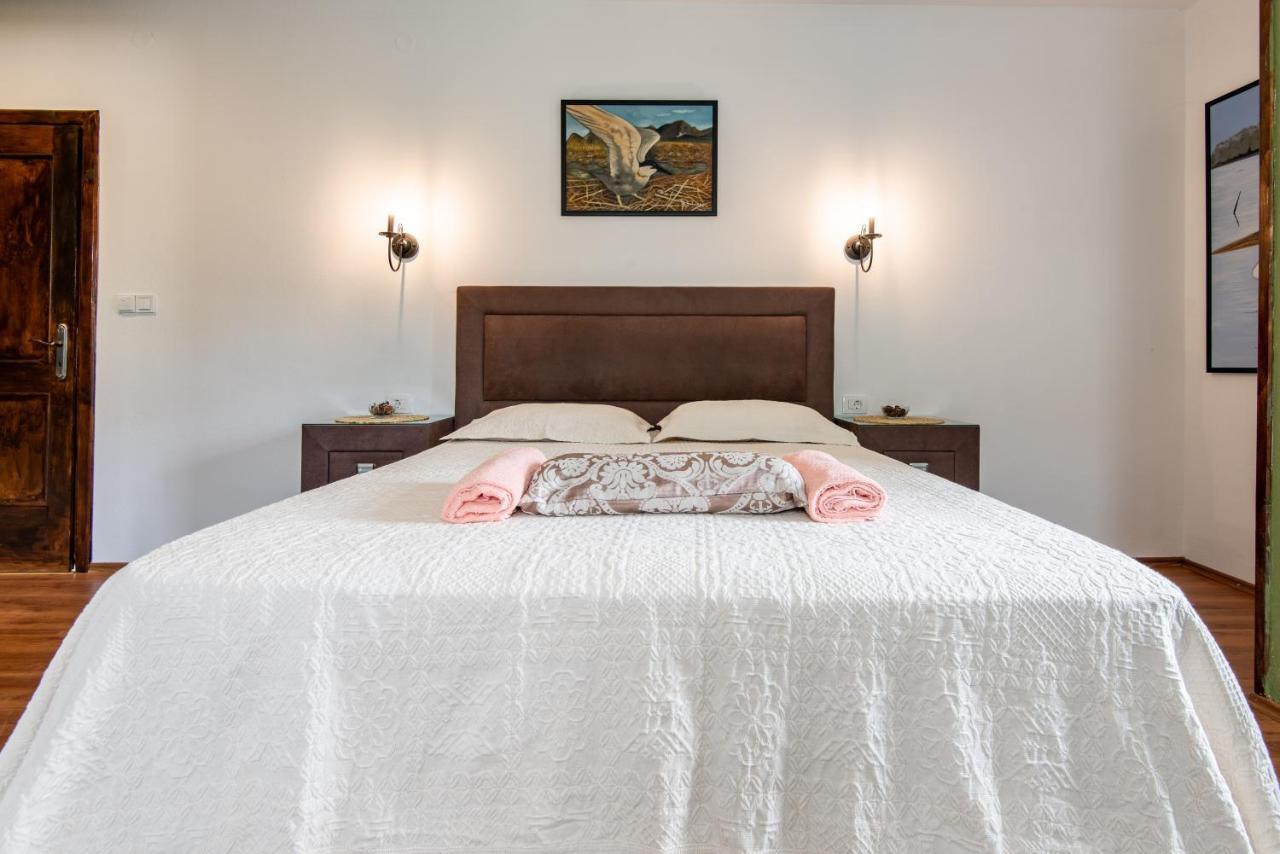 Apartments And Spa Miona Virpazar Bagian luar foto