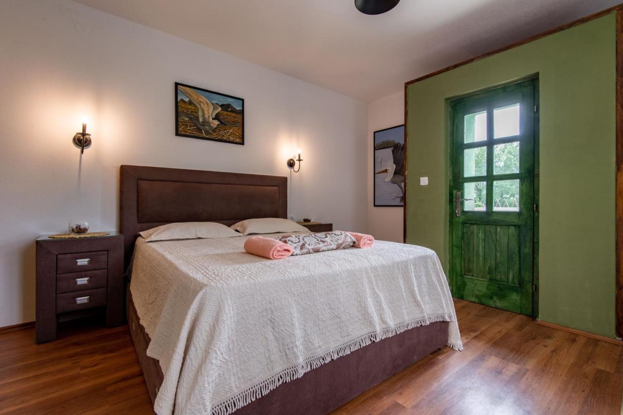 Apartments And Spa Miona Virpazar Bagian luar foto